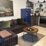 Köln Apartment I